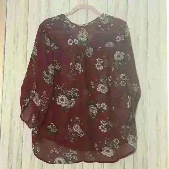 Burgundy floral sheer blouse Size 1X - Picture 3 of 5